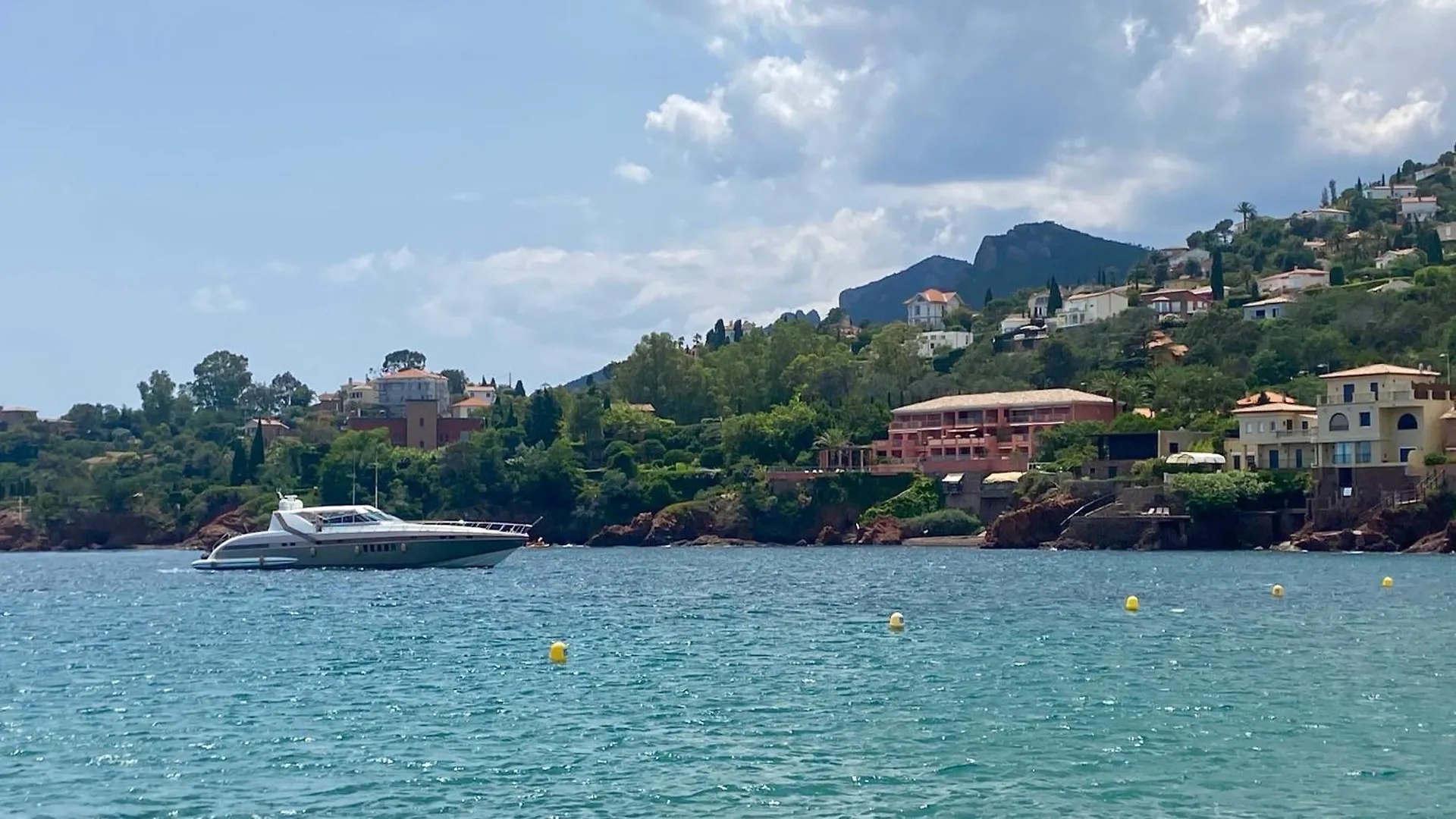 Sea View Flat 5 Minutes From The Beach Theoule-sur-Mer Apartment